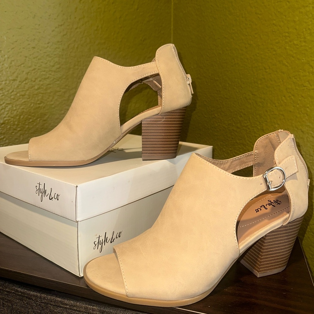 Style & Co. Women's Beige Peep-Toe Block Heel Boots